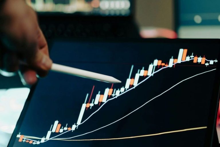 Crypto Market Recap: Bitcoin Rebounds After Drop Below US$100,000, OKX Mulls IPO